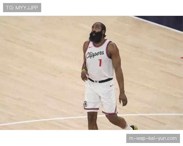 泰伦卢决策权与球员建议平衡 快船失利案例探讨教练战术选择责任感 泰伦卢决策权与球员建议平衡 快船失利案例探讨教练战术选择责任感