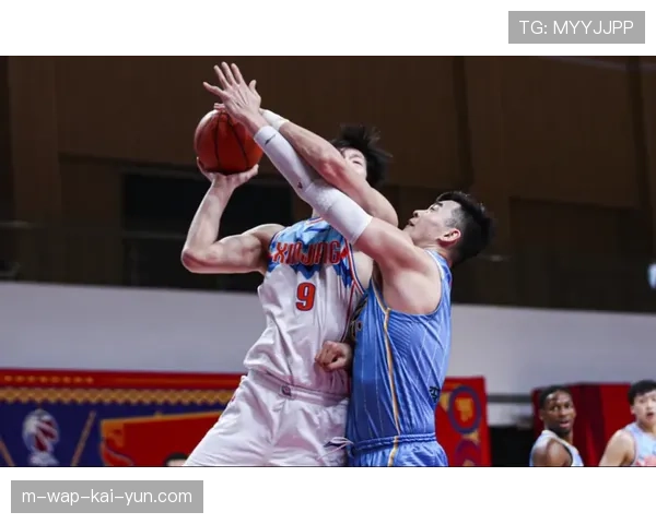 新疆双塔战术锁死广东外线 于德豪终场抛投完成绝杀 新疆双塔战术锁死广东外线 于德豪终场抛投完成绝杀