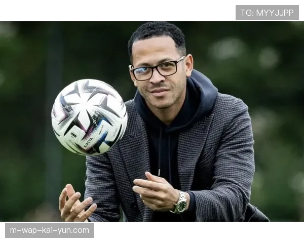 罗塞尼尔解释442阵型初衷 称战术思路与执行出现脱节